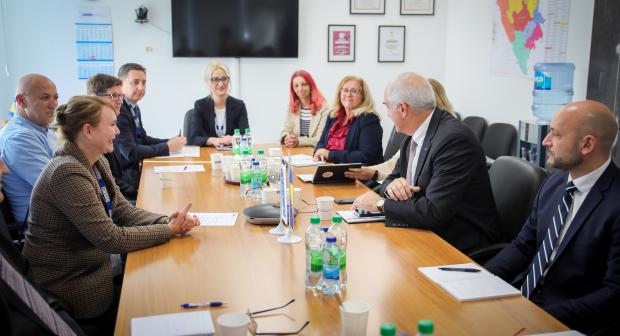 Travnik/Zenica, 29 October 2025 – The Head of the OSCE Mission to Bosnia and Herzegovina (Mission), Ambassador Rick Holtzapple, visited Central Bosnia Canton (CBC) and Zenica-Doboj Canton (ZDC) to strengthen co-operation with relevant stakeholders.